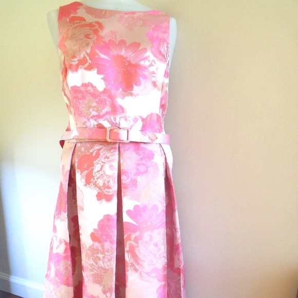 Eliza J Dresses & Skirts - Eliza J Floral Pink Pleated Dress sz 16